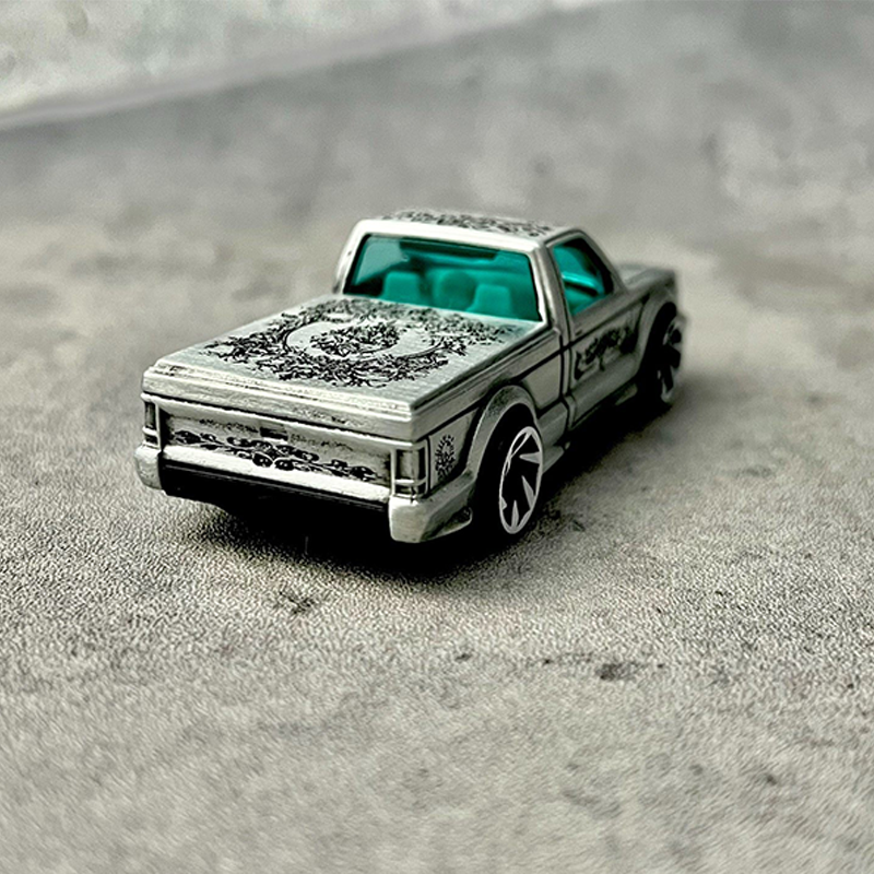 1:64 GMC SYCLONE Car Model - YT18