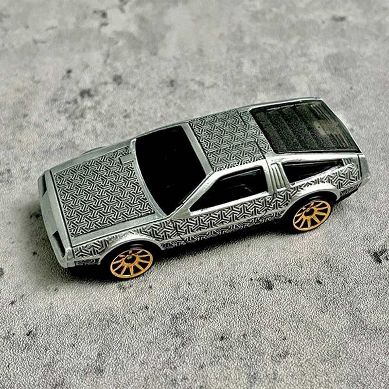 1:64 DMC Car Model - YT19