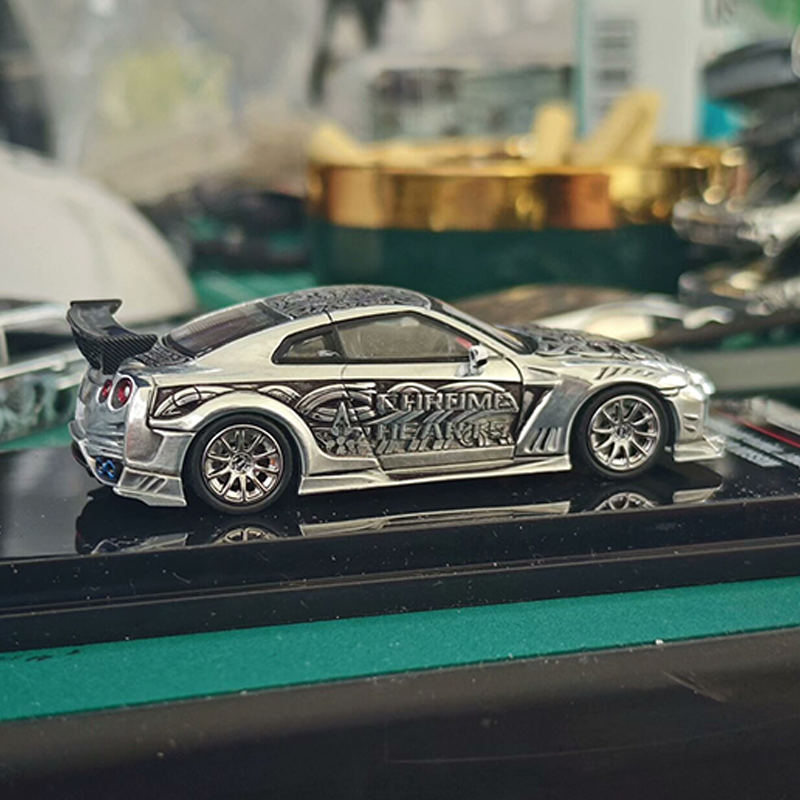 1:64 GTR R35 TOP SECRET Car Model - YT11