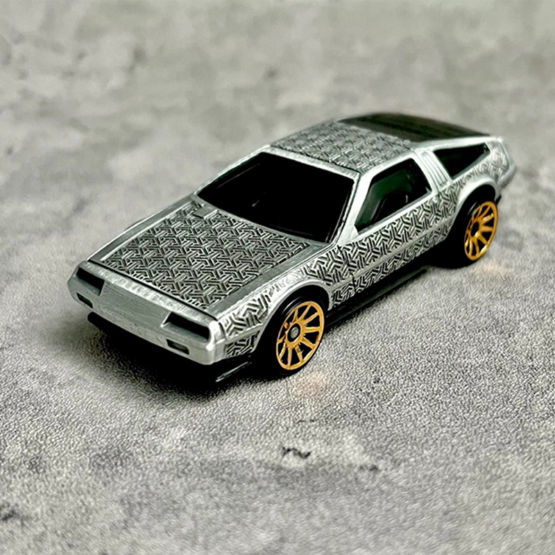 1:64 DMC Car Model - YT19