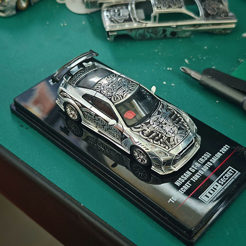 1:64 GTR R35 TOP SECRET Car Model - YT11